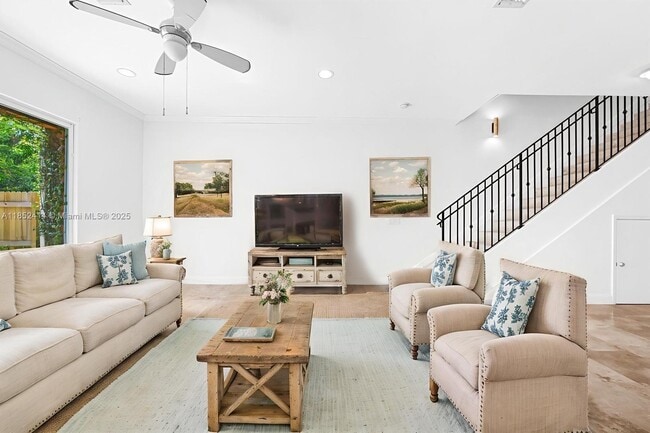 Building Photo - 1139 NE 13th Ave