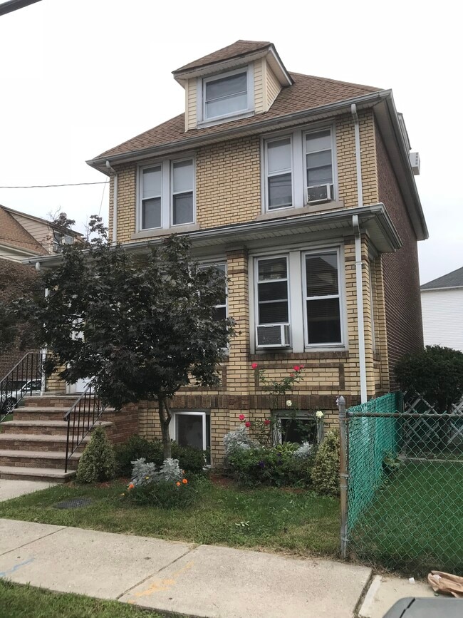 Building Photo - 276 Desoto Pl