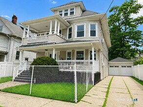 Building Photo - 695 Laurel Ave