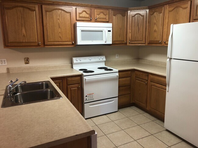 Foto del edificio - 2 Bedroom 2 Bathroom Condo--Available 06/0...