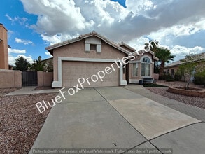 Building Photo - 9048 N Palm Brook Dr