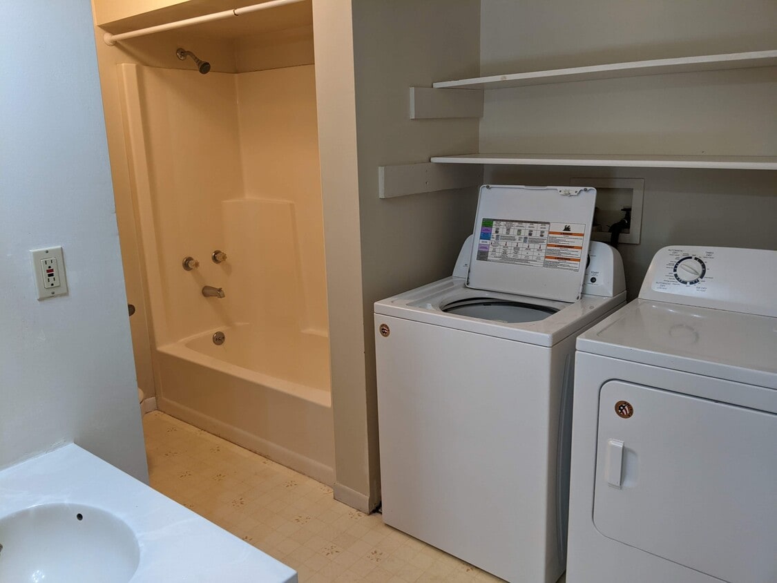Bathroom - 22694 Pinewood Rd
