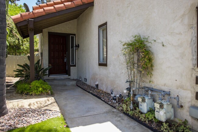 Building Photo - 1538 Greencrest Ct