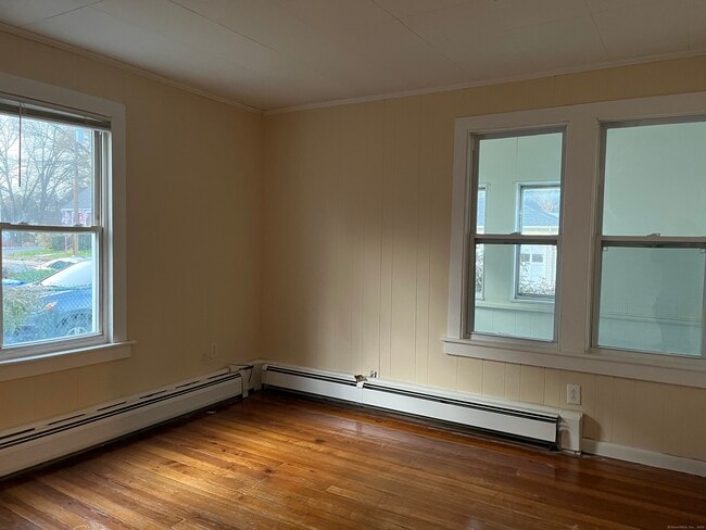 Building Photo - 54 Locust St