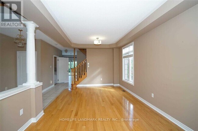 Building Photo - 3132 Velmar Dr