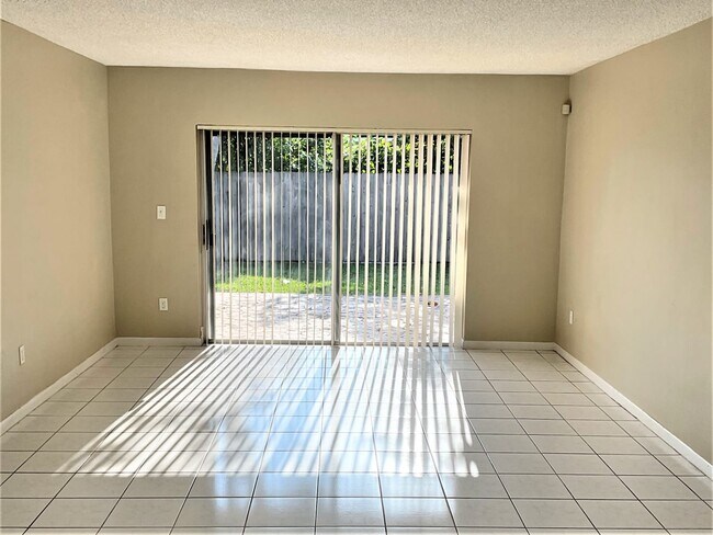Building Photo - 11721 SW 122nd Ave