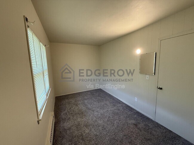 Foto del edificio - 13827 Ironwood Dr NW