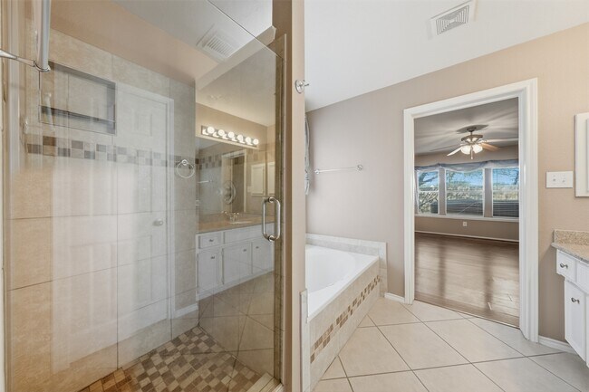 Building Photo - 26038 Palmdale Estate Dr