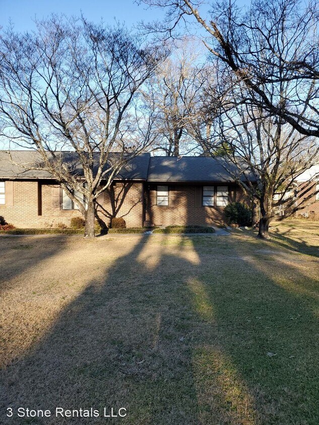 Primary Photo - 3 br, 2 bath House - 2303 W McCown Drive