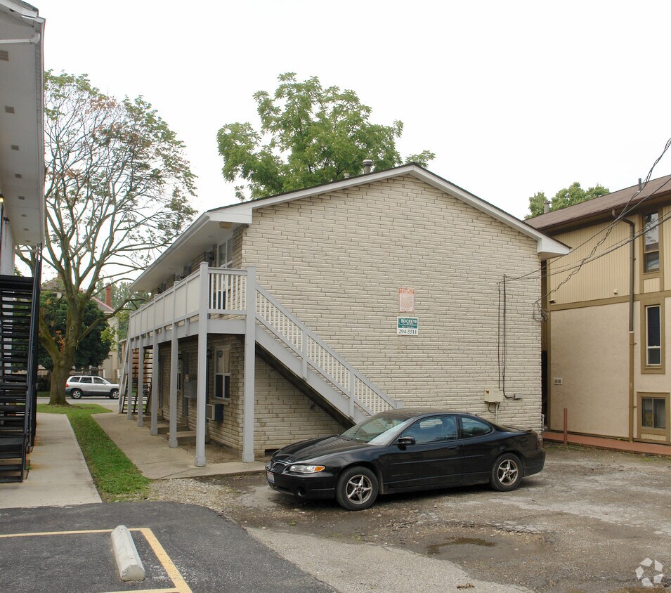 Building Photo - 100 E Norwich Ave