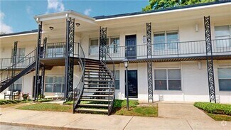 Building Photo - 4009 Old Shell Rd