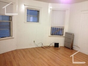 Building Photo - 449 Beech Glen St