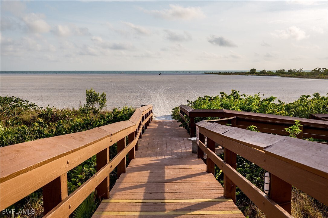 Foto del edificio - 260 Seaview Ct