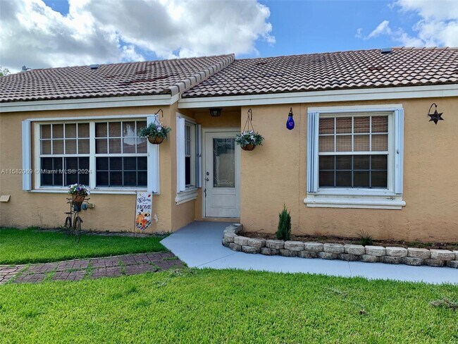 Foto del edificio - 15805 NW 16th St