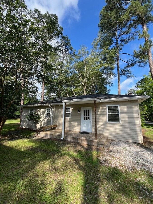 Building Photo - 216 Ridgewood Dr