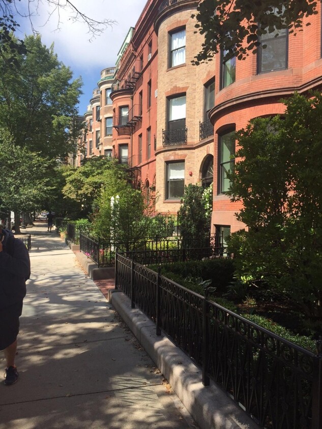 Foto principal - 472 Beacon St