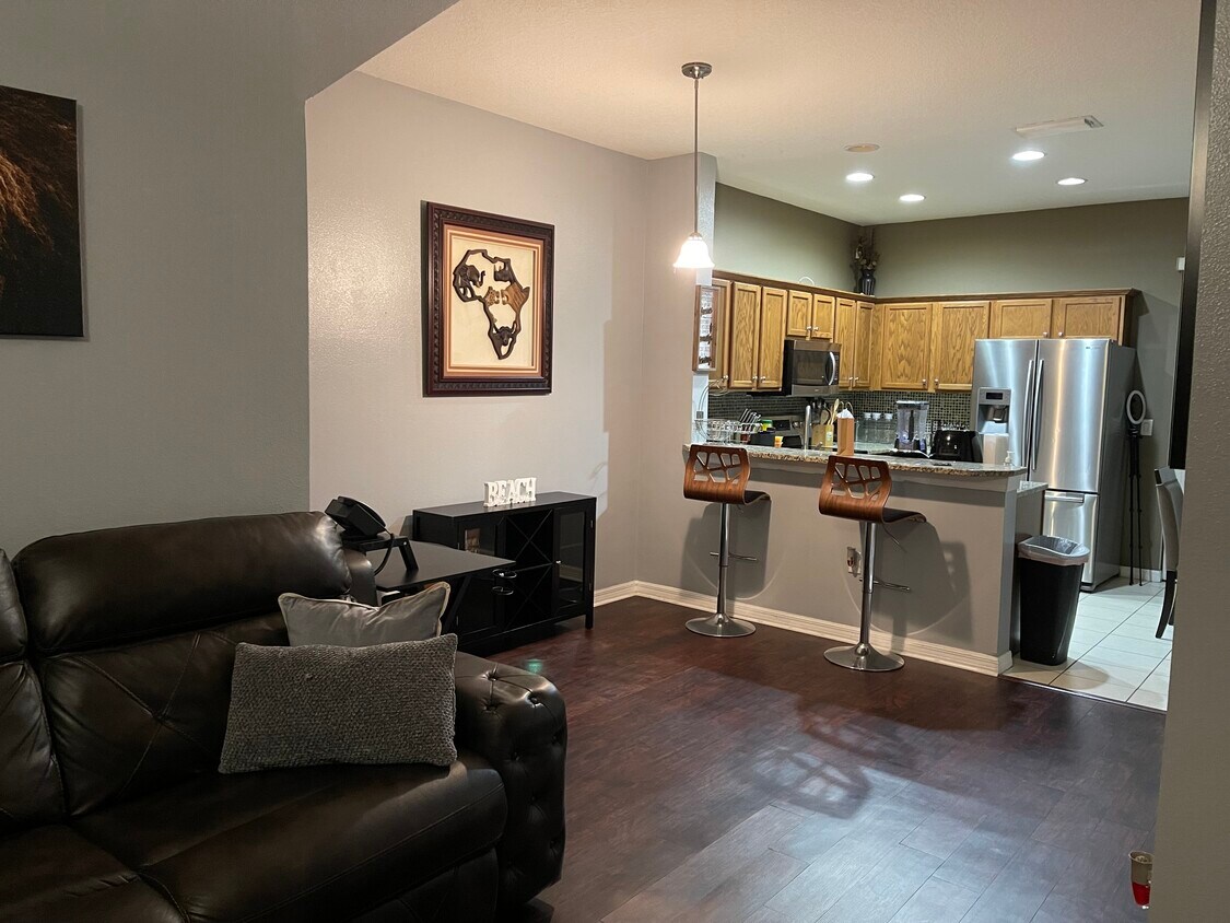 Foto principal - 12718 Country Brook Ln