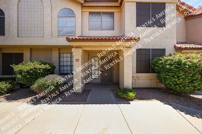 Building Photo - 3921 W Ivanhoe St