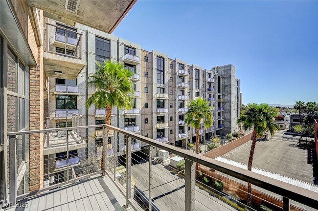 Foto del edificio - 353 E Bonneville Ave