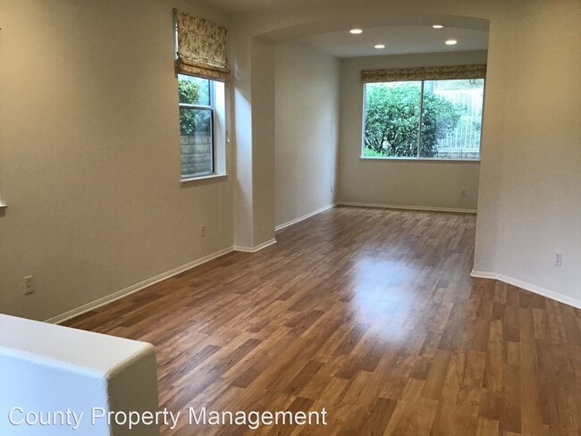 Building Photo - 5 br, 3 bath House - 3193 Clarita Court