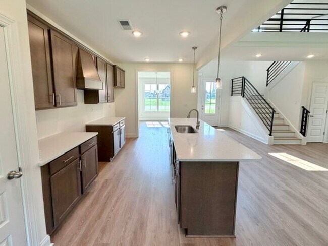 Foto del edificio - Now Leasing a 4 Brand New 4 Bedroom 2.5 Bath Home @ Southbranch in Olive Branch