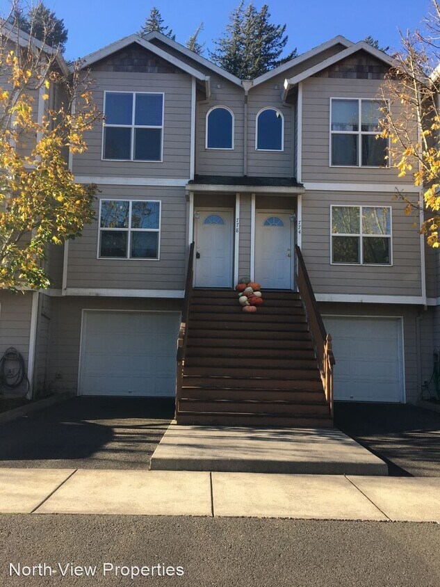 2 br, 2.5 bath House 778 E Historic Colu... House Rental in