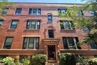Building Photo - 2947 N Sheffield Ave