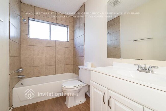 Foto del edificio - 7230 Dew Mist Ln