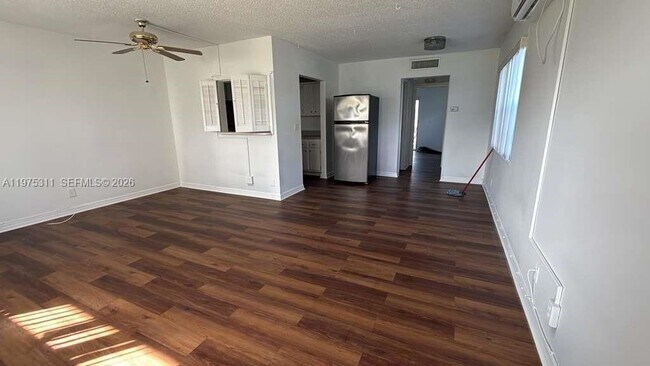 Foto del edificio - 104 Easthampton E