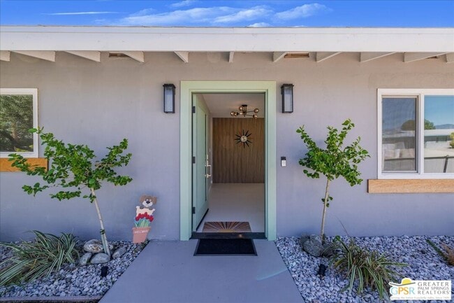 Building Photo - 505 E Molino Rd