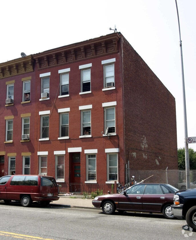 747 Park Ave, Brooklyn, NY 11206 Apartments in Brooklyn, NY