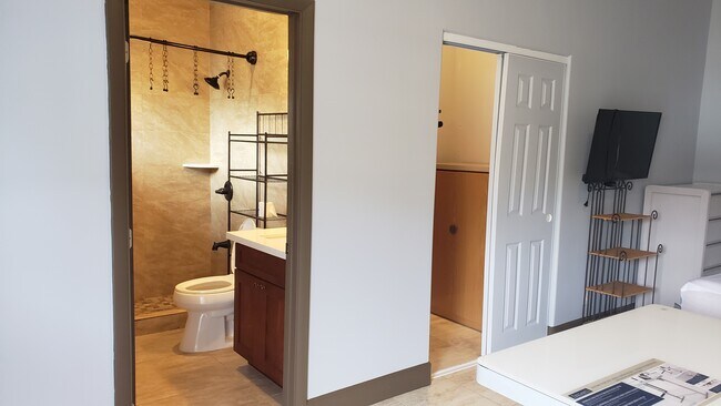 bathroom n walkin closet - 7092 Kalanianaole Hwy