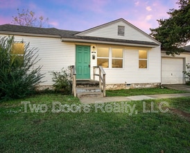 Building Photo - 328 E Steed Dr