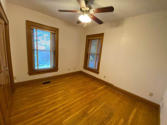 Foto del edificio - Rare Brick Single Family House On Goodale Park