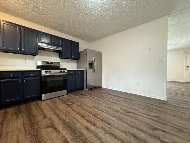 Foto del edificio - **Bright & Spacious 3-Bed, 2.5-Bath Two-St...