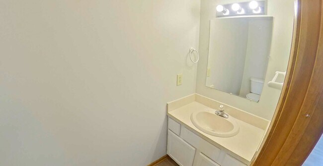 Foto del edificio - 2507 Candlewood Dr