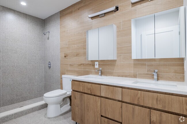 2HAB, 2BA - 890 ft² - Baño - Century Tuer