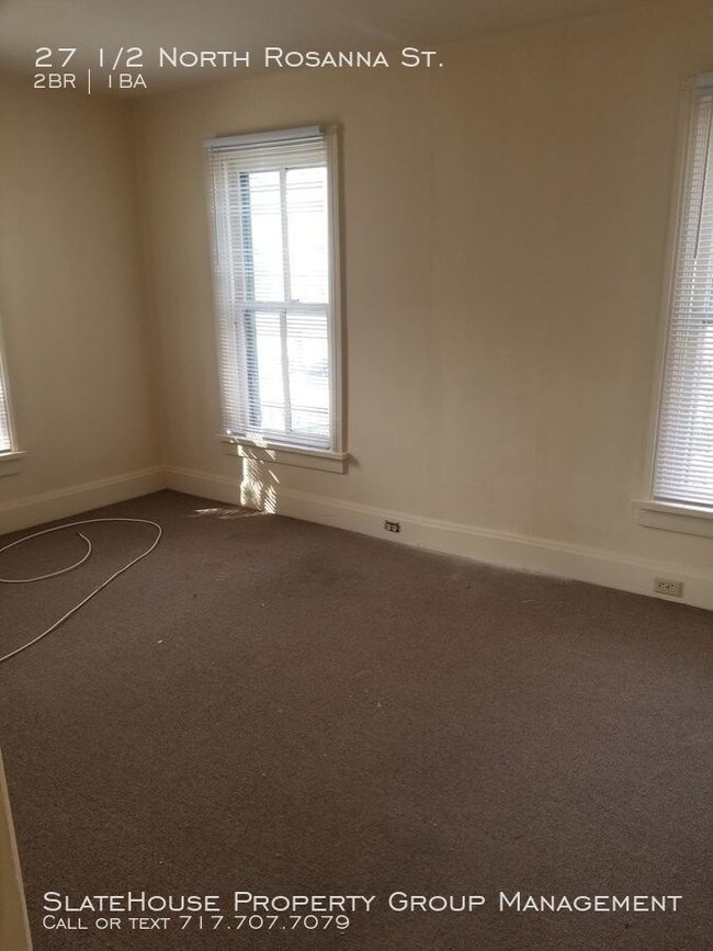 Foto del edificio - 1 N Rosanna St