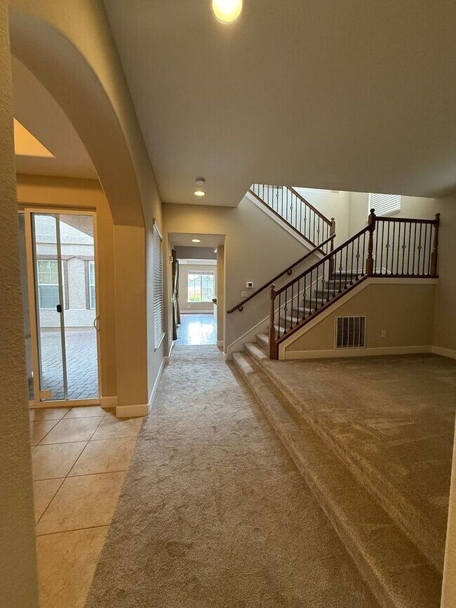 Foto del edificio - South Reno 4 Bed 4.5 Bath Home W/ Casita