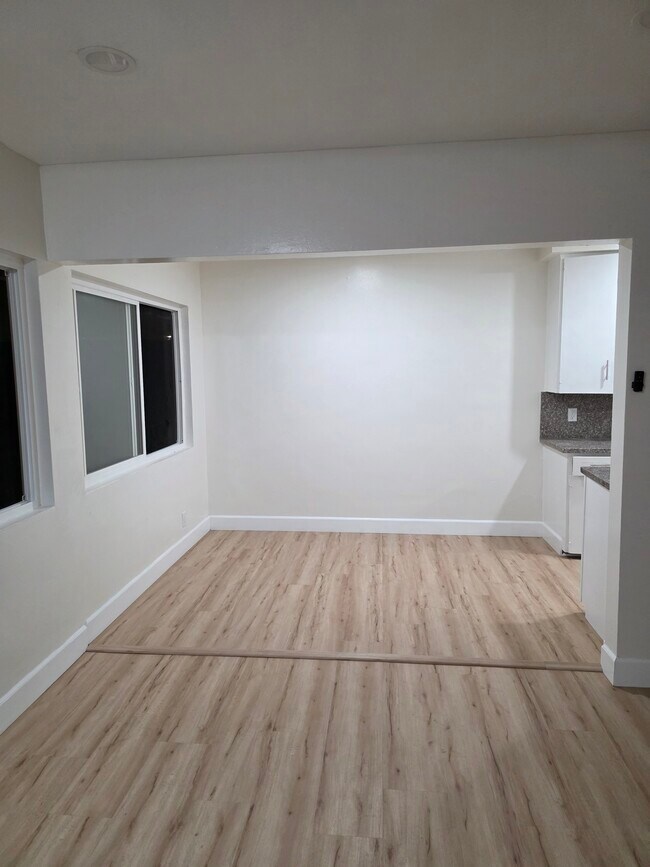 Comedor - 326 N Breed St