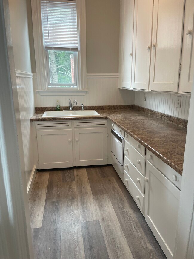 Pantry - 92 Bank St