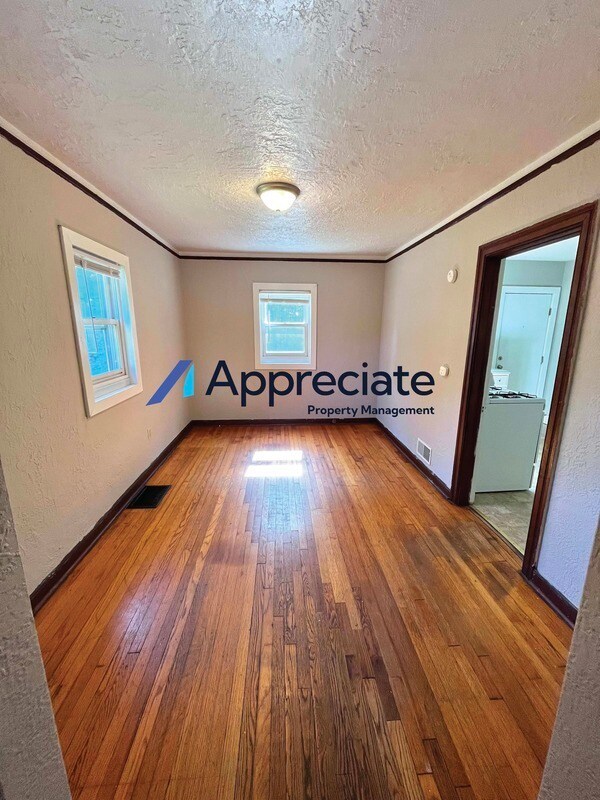 Foto del edificio - 622 Paris Ct