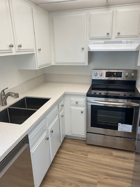 kitchen - 6164 S Pacific Coast Hwy