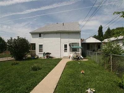 Building Photo - 156-158 Drummer Ave