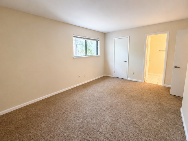 Foto del edificio - Spacious 2BR Condo in Prime West Raleigh Location!