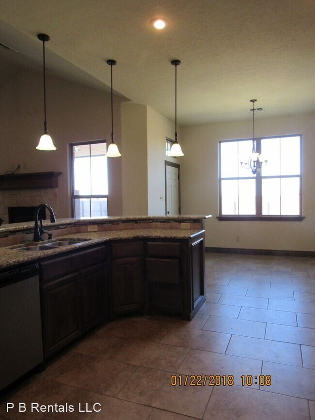 Building Photo - 4 br, 2.5 bath House - 1602 NE Blue Sage Lane