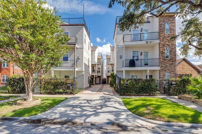 Building Photo - 1817 Rosedale St