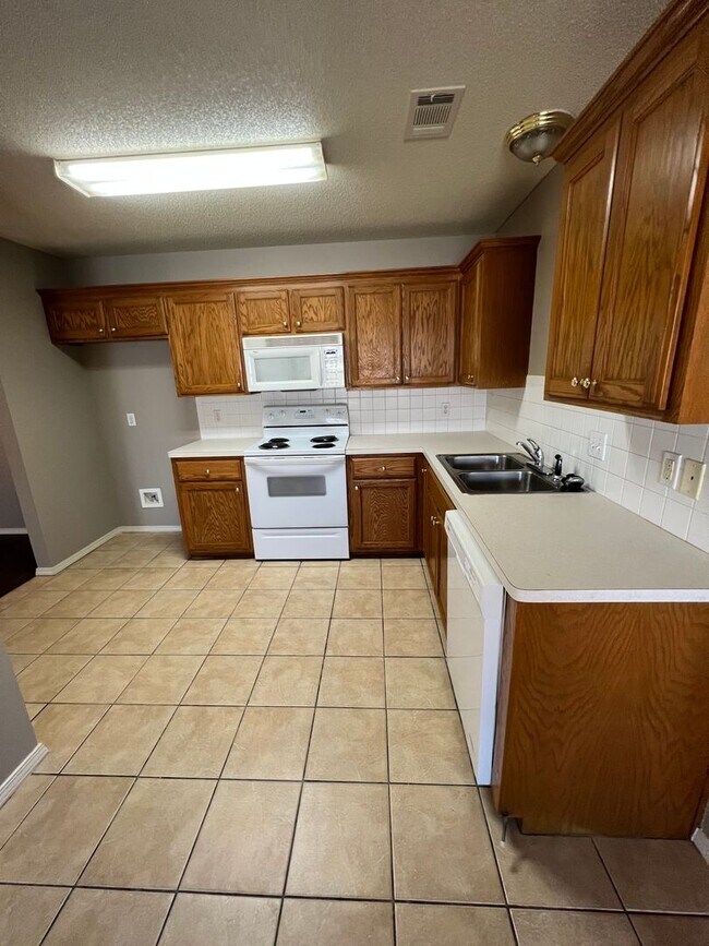 Foto del edificio - 1825 Wilder Ln