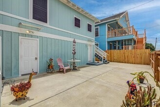 Building Photo - 1708 19th St