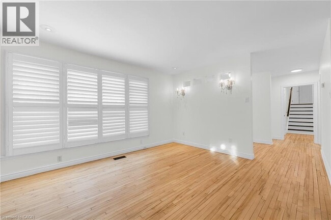 Building Photo - 79 Central Dr